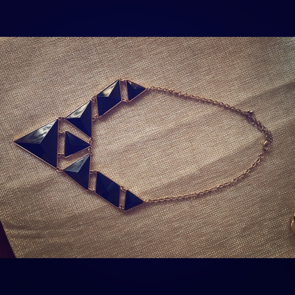 Express necklace